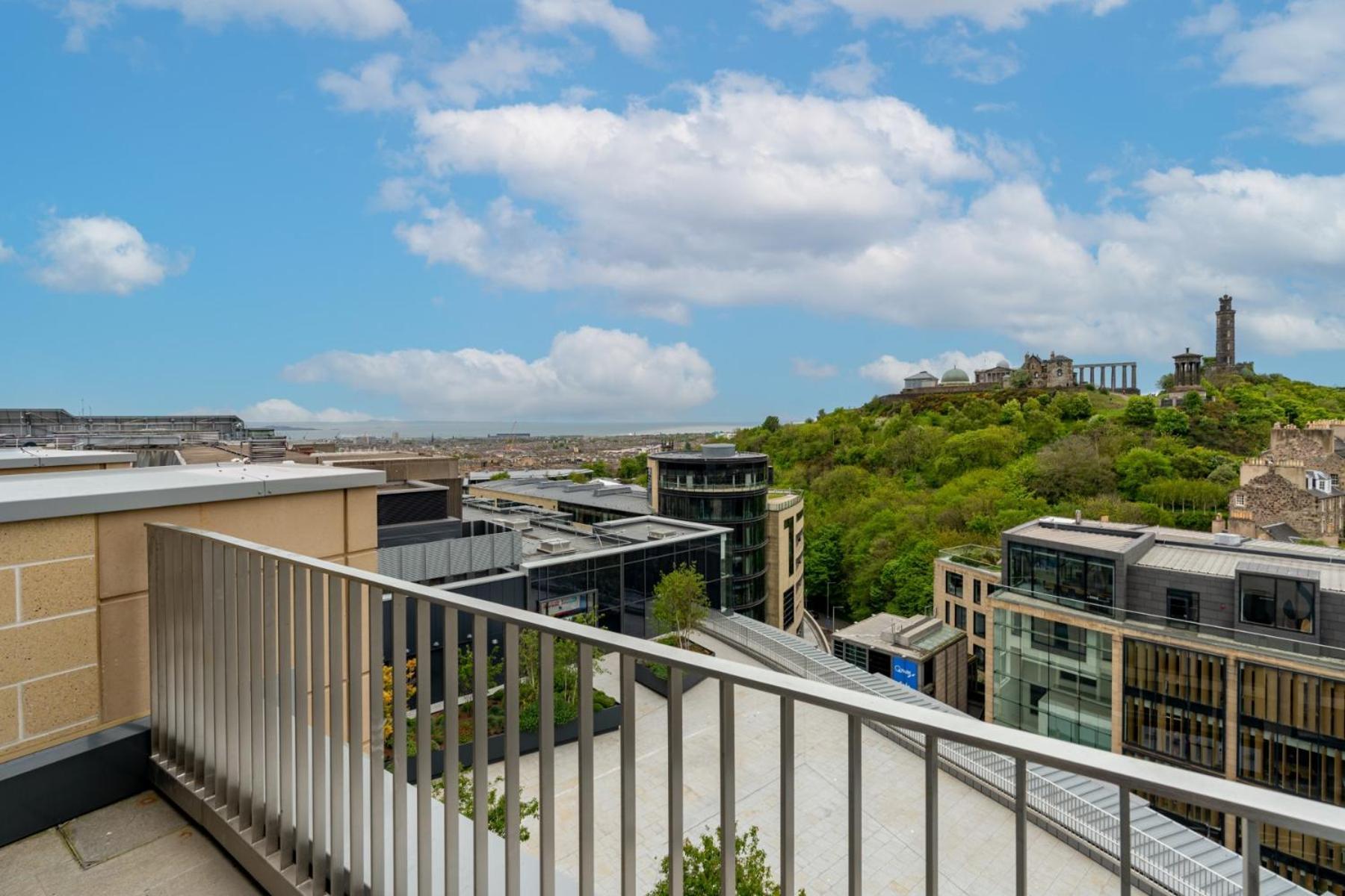 Roomzzz Edinburgh Ngoại thất bức ảnh